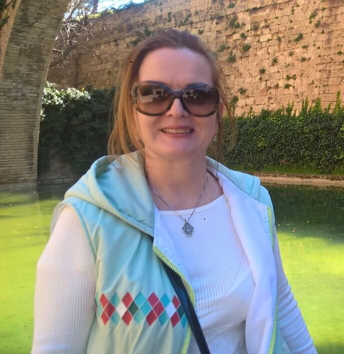 Erica Manzano από τη Γένοβα στην κρέμα Exodermin